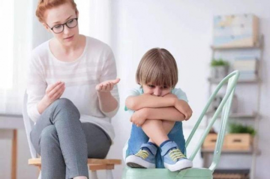 Cách giáo dục áp đặt ở người lớn là phương pháp giáo dục cũ !